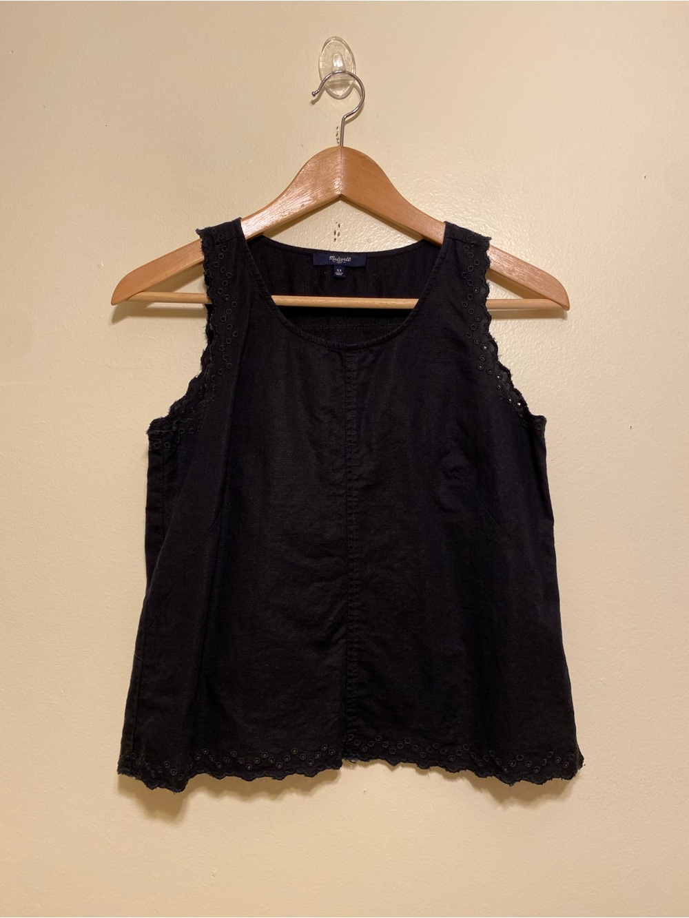 Masewell Black Linen Eyelet Trim Sleeveless Tank Top. Size XS . Style C5411